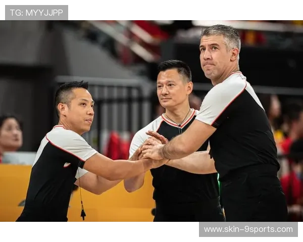 外籍教练与本土球员矛盾爆发,训练场风波公开引发热议